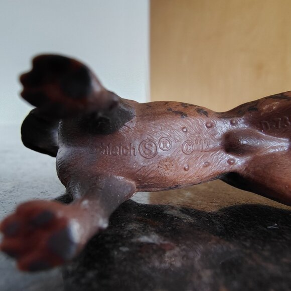 Schleich Retired Boxer Figurine - Picture 15 of 16